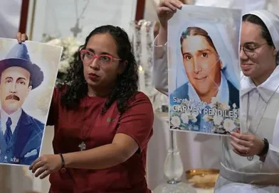 DOS SANTOS PARA VENEZUELA UN RESUMEN ESPIRITUAL PARA TODOS DOS SANTOS PARA VENEZUELA UN RESUMEN ESPIRITUAL PARA TODOS